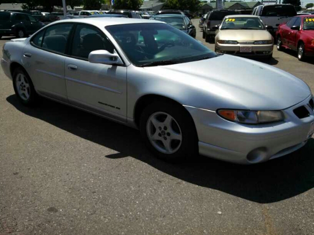 Pontiac Grand Prix 2002 photo 3