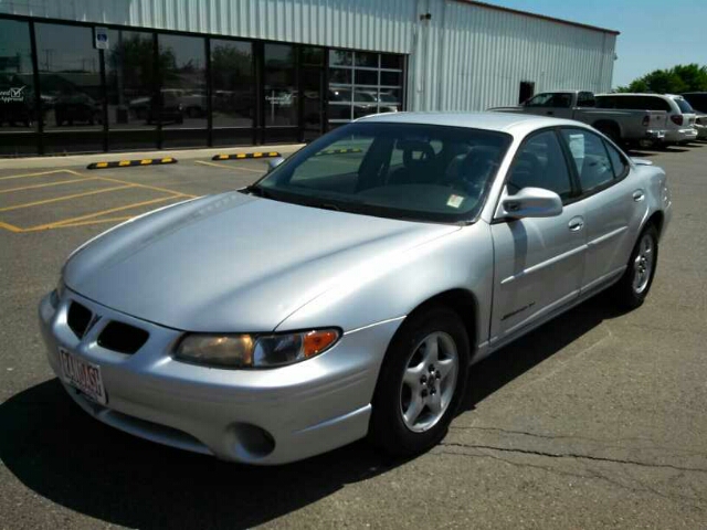 Pontiac Grand Prix 2002 photo 4