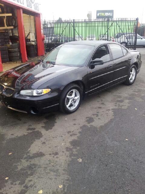 Pontiac Grand Prix 2002 photo 1