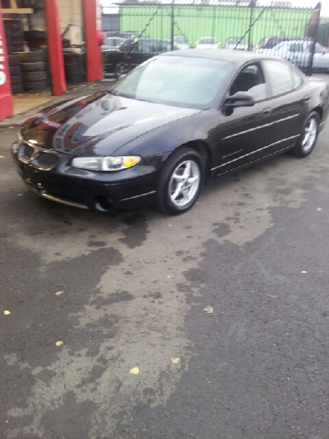 Pontiac Grand Prix 2002 photo 2