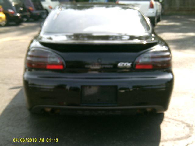 Pontiac Grand Prix 2002 photo 2