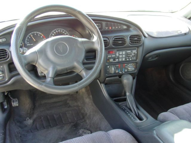 Pontiac Grand Prix 2002 photo 9