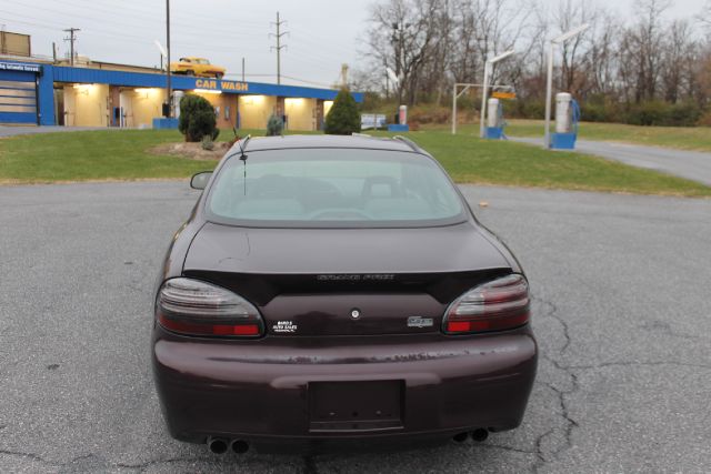 Pontiac Grand Prix 2002 photo 1