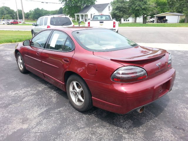 Pontiac Grand Prix Passion Sedan