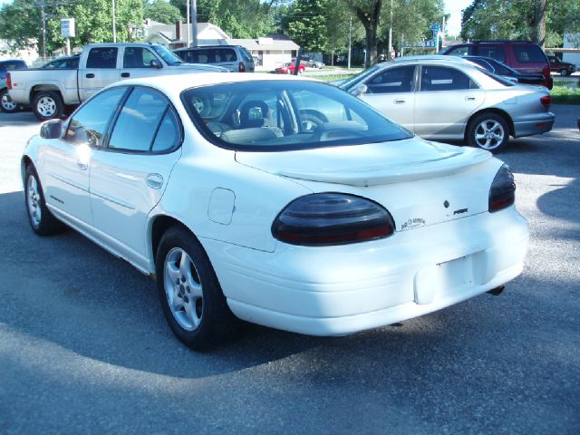 Pontiac Grand Prix 2002 photo 11