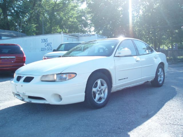 Pontiac Grand Prix 2002 photo 14