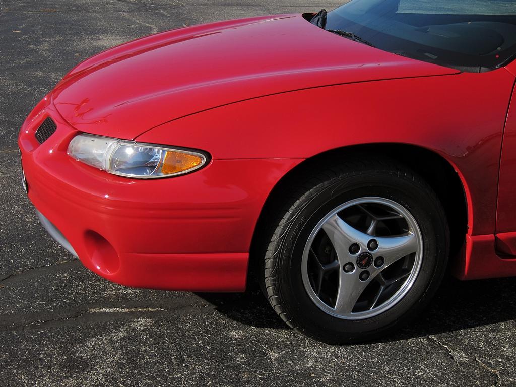 Pontiac Grand Prix 2002 photo 1