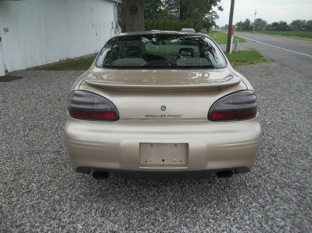 Pontiac Grand Prix 2002 photo 2