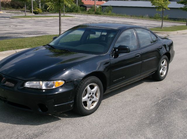 Pontiac Grand Prix 2002 photo 1