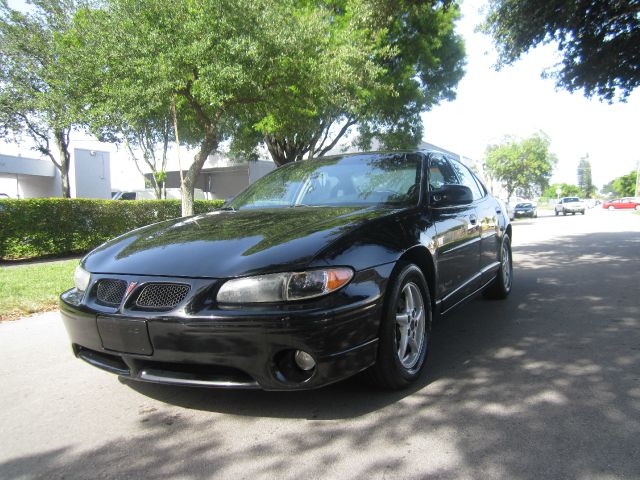 Pontiac Grand Prix 2002 photo 1