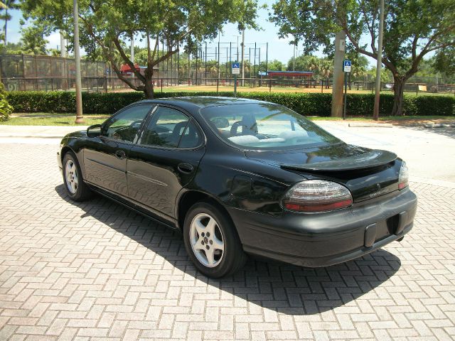 Pontiac Grand Prix 2002 photo 3