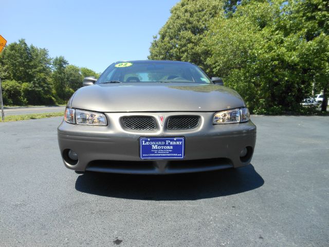 Pontiac Grand Prix 2002 photo 6