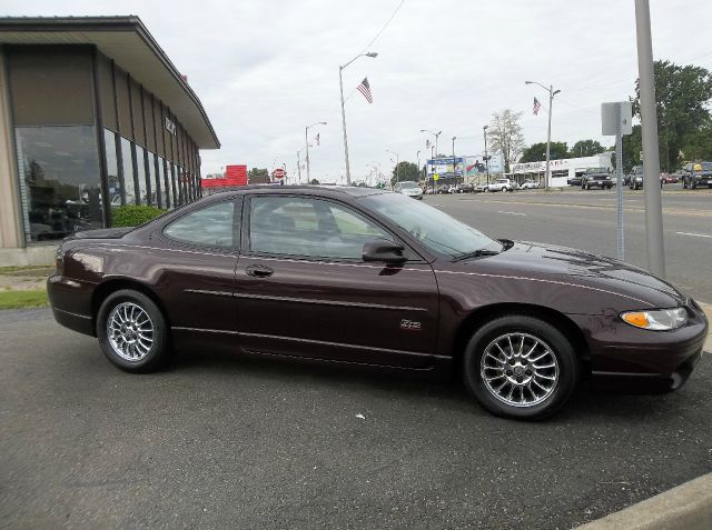 Pontiac Grand Prix 2002 photo 8