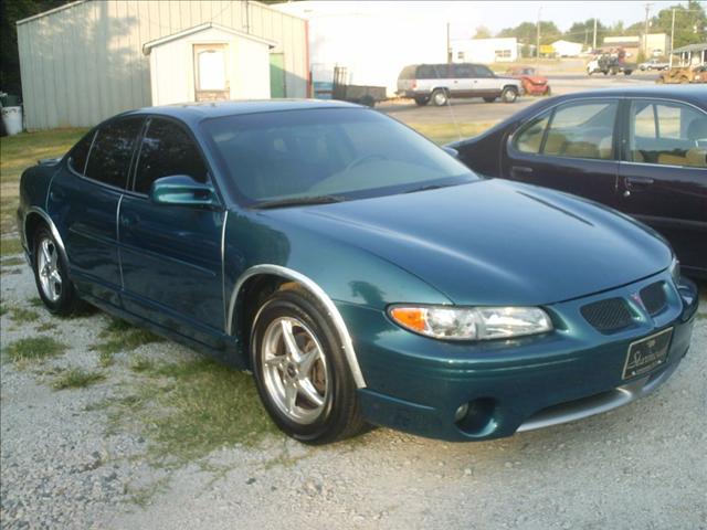 Pontiac Grand Prix Unknown Sedan