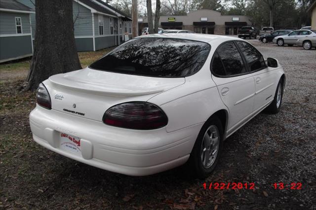 Pontiac Grand Prix 2003 photo 1