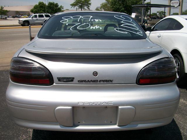 Pontiac Grand Prix 2003 photo 1