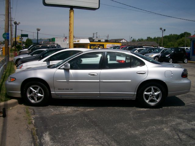 Pontiac Grand Prix 2003 photo 8