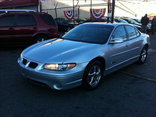 Pontiac Grand Prix 2003 photo 1