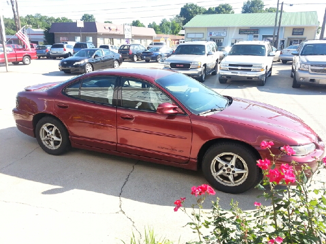 Pontiac Grand Prix 2003 photo 2