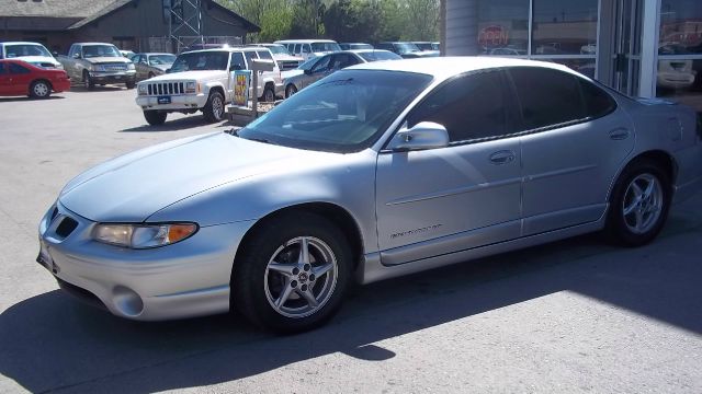 Pontiac Grand Prix Passion Sedan