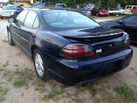 Pontiac Grand Prix 2003 photo 2