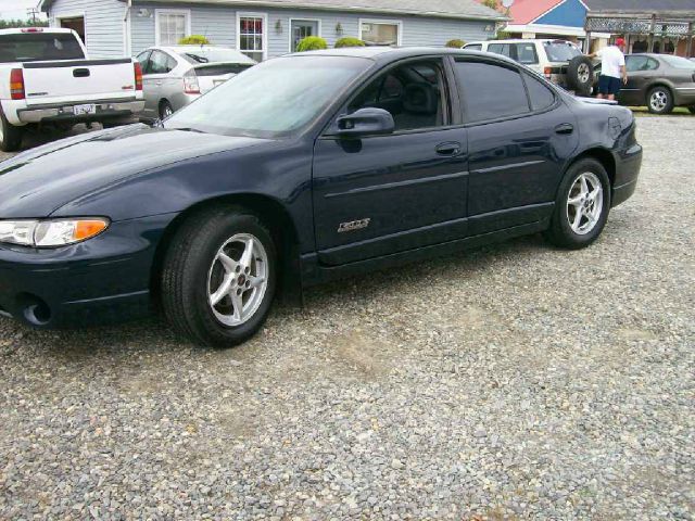 Pontiac Grand Prix 2003 photo 12