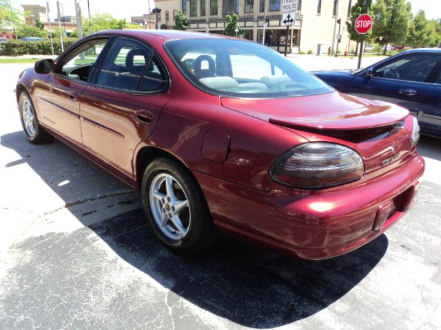 Pontiac Grand Prix 2003 photo 1