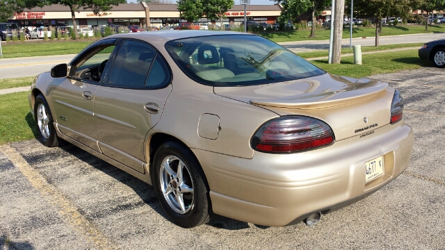 Pontiac Grand Prix 2003 photo 1