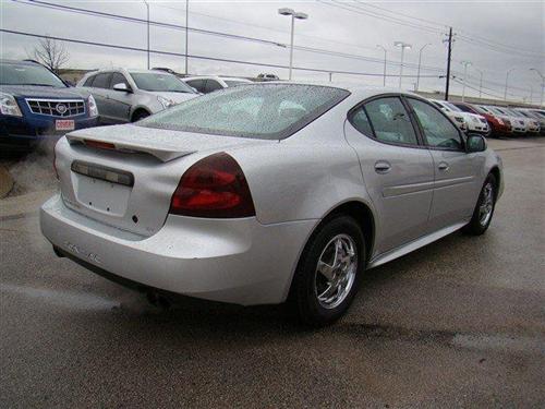 Pontiac Grand Prix 2004 photo 1