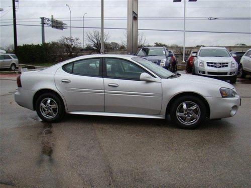 Pontiac Grand Prix 2004 photo 2