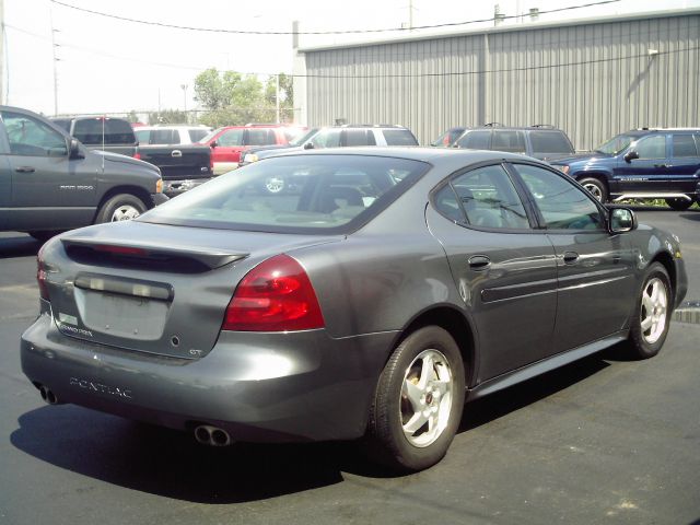 Pontiac Grand Prix 2004 photo 13