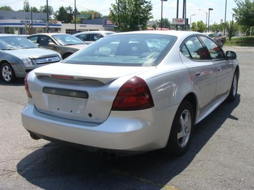 Pontiac Grand Prix 2004 photo 1