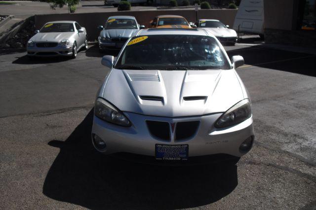 Pontiac Grand Prix 2004 photo 1