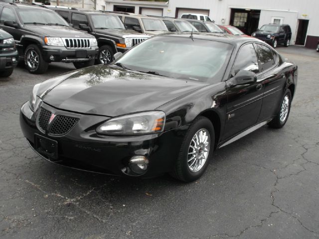 Pontiac Grand Prix 2004 photo 14