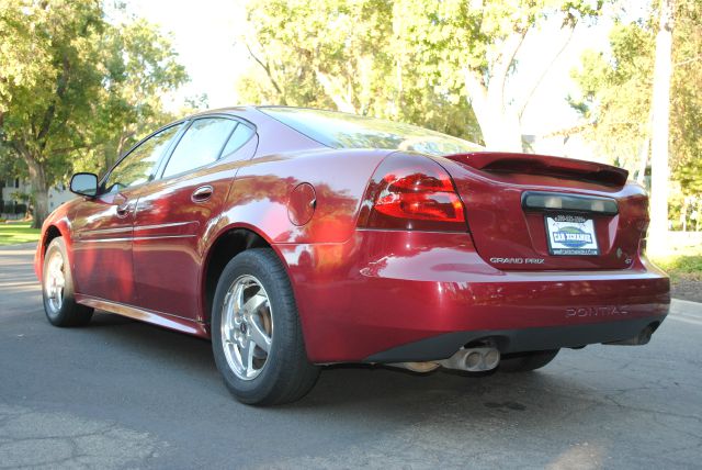 Pontiac Grand Prix 2004 photo 1