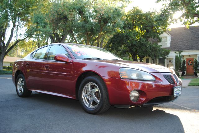 Pontiac Grand Prix 2004 photo 4