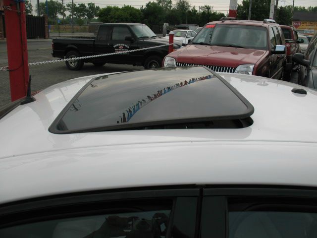 Pontiac Grand Prix 2004 photo 4