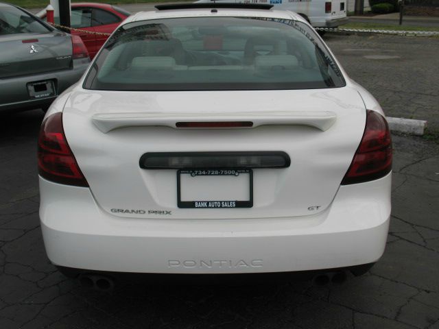 Pontiac Grand Prix 2004 photo 6