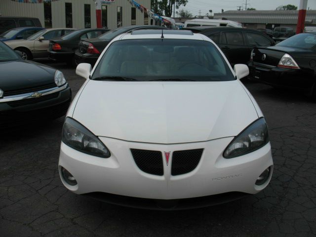 Pontiac Grand Prix 2004 photo 9