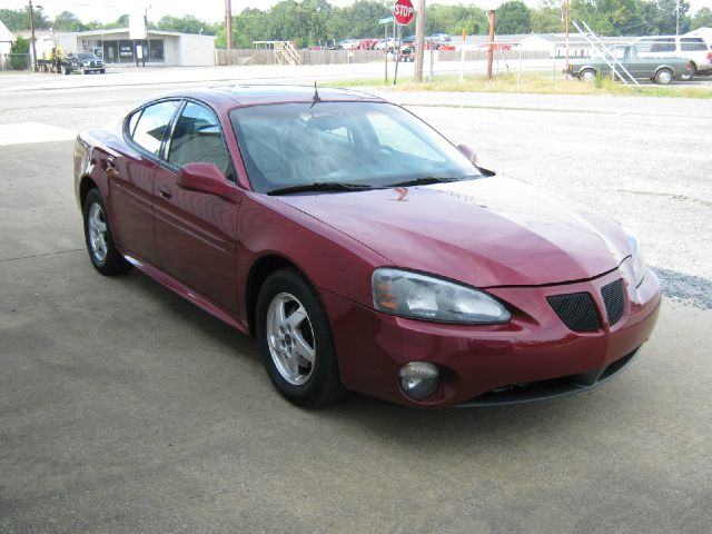 Pontiac Grand Prix 2004 photo 2