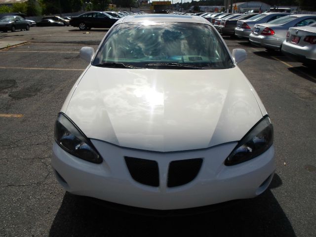 Pontiac Grand Prix 2004 photo 10