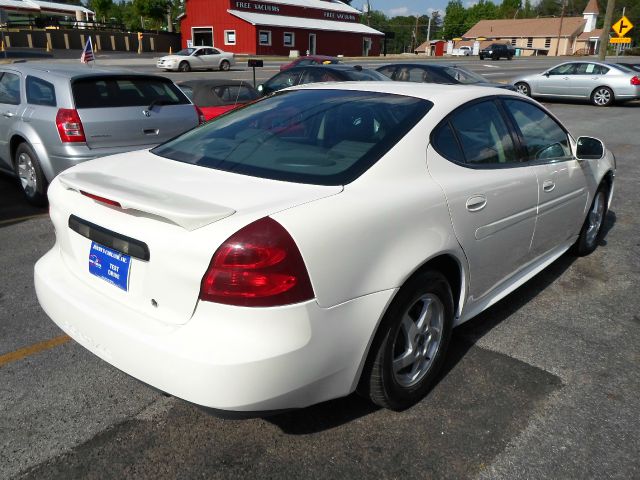 Pontiac Grand Prix 2004 photo 6