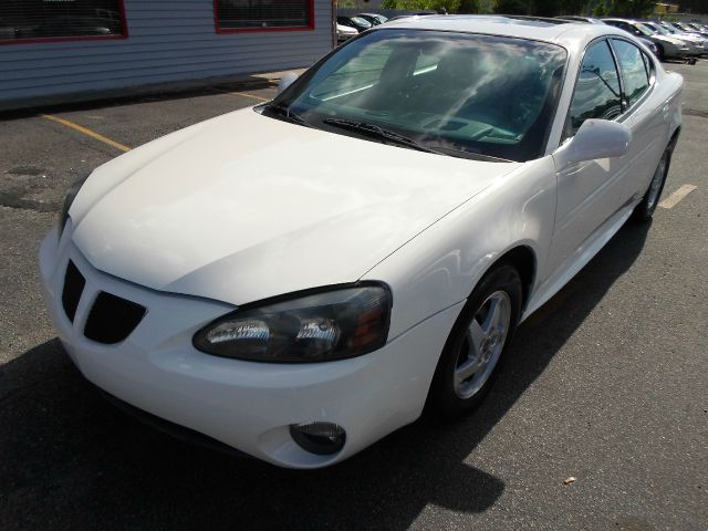 Pontiac Grand Prix 2004 photo 8