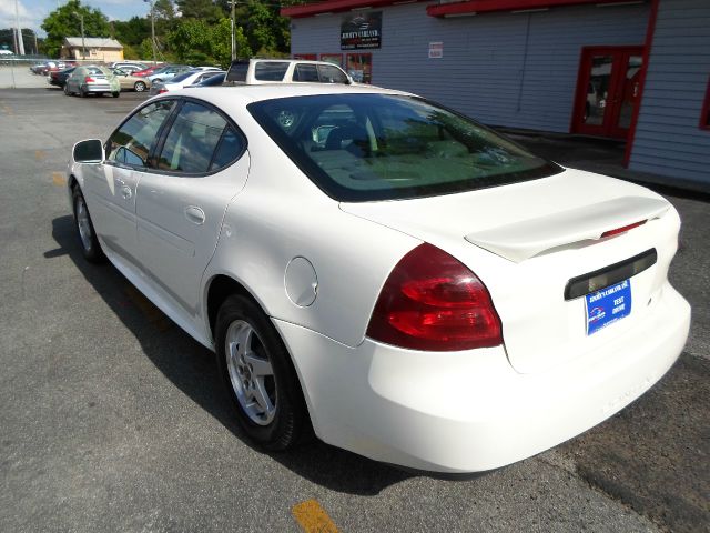 Pontiac Grand Prix 2004 photo 9