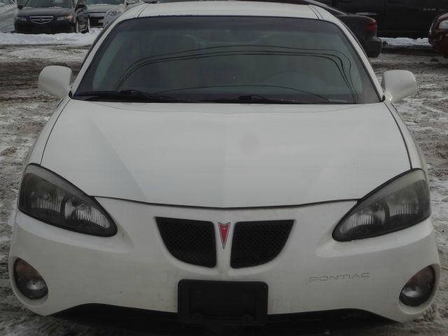 Pontiac Grand Prix 2004 photo 3