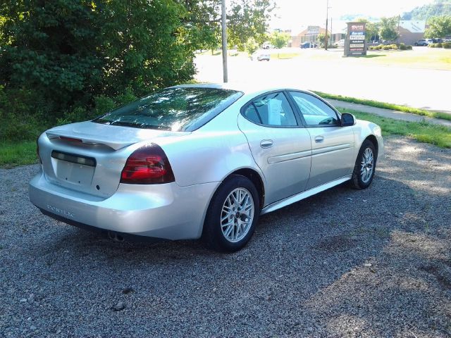 Pontiac Grand Prix 2004 photo 1