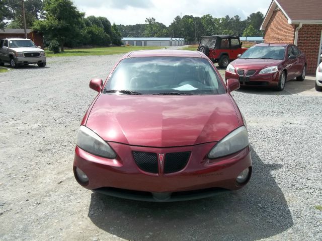 Pontiac Grand Prix 2004 photo 1