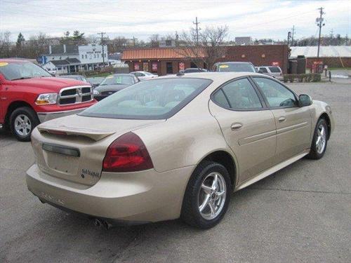 Pontiac Grand Prix 2004 photo 1