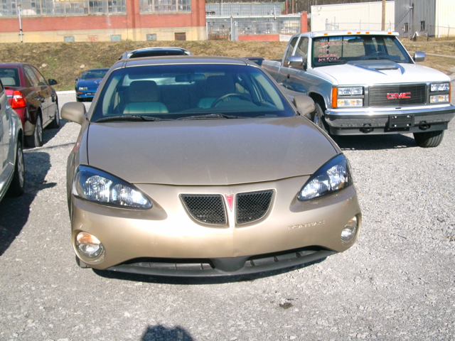 Pontiac Grand Prix 2004 photo 3