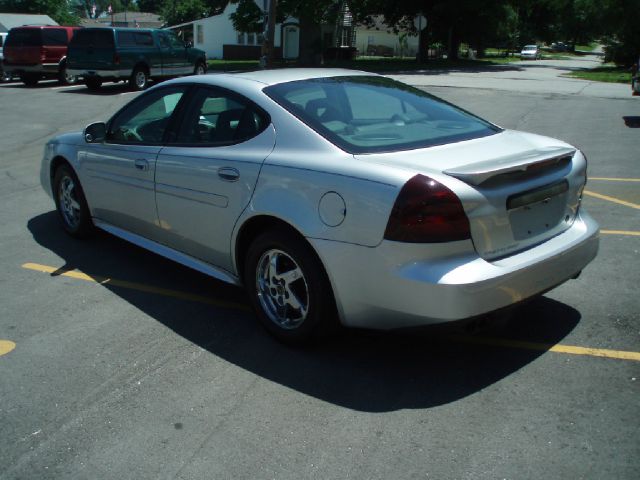 Pontiac Grand Prix 2004 photo 15